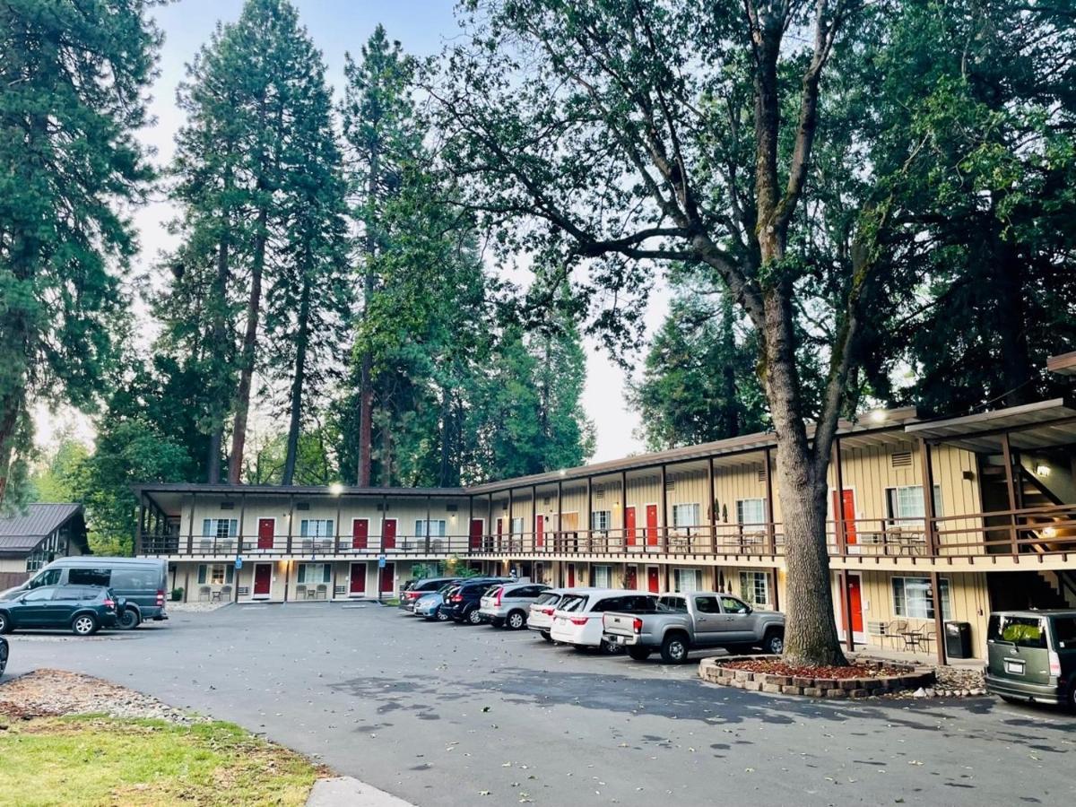 Shasta Inn Маунт-Шаста Екстер'єр фото