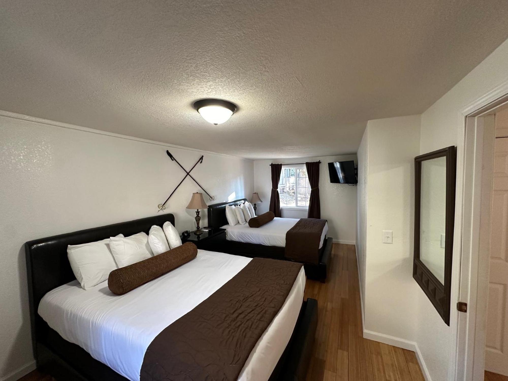 Shasta Inn Маунт-Шаста Екстер'єр фото