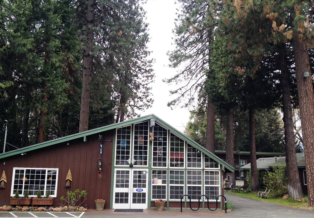 Shasta Inn Маунт-Шаста Екстер'єр фото